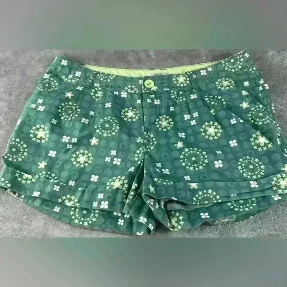 So Women's 11 Green Floral Chino Shorts Cuffed Casual Cotton Geometric Print - Picture 1 of 8